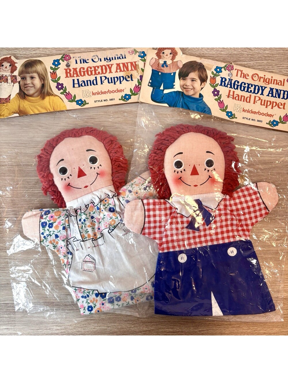 1970s Raggedy Ann & Andy Sealed Knickerbocker Cloth Hand Puppets Collectible